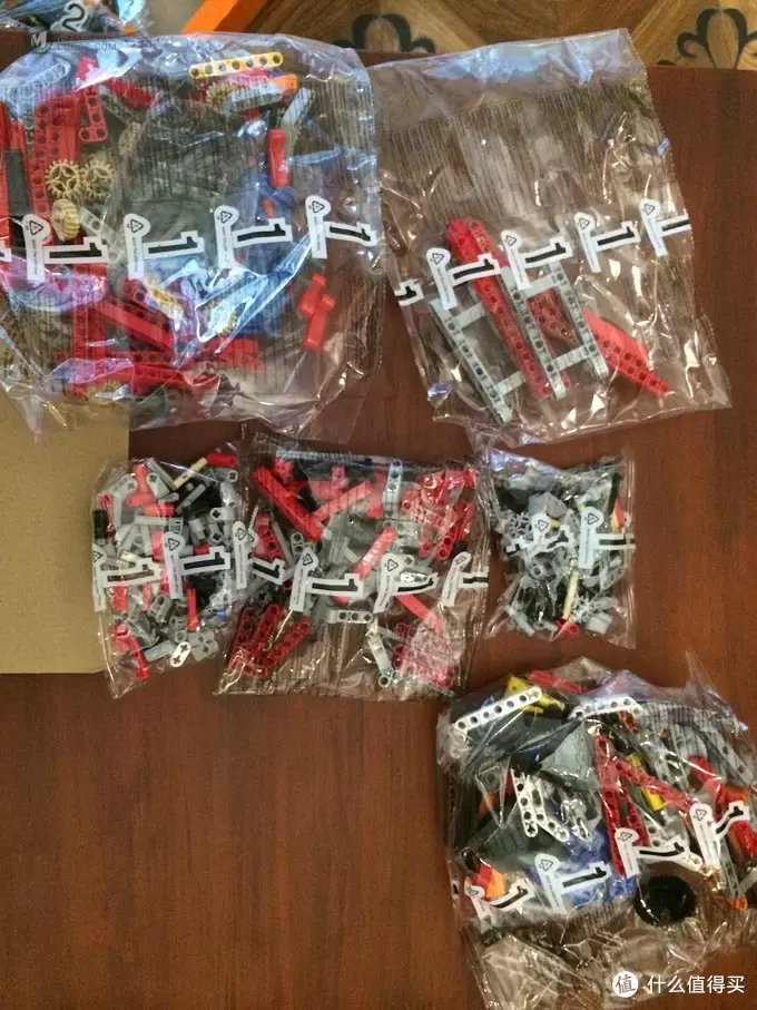 玩具，第一次玩到停不下来的感觉：LEGO 乐高 机械组 Technic 9398 四驱越野遥控车