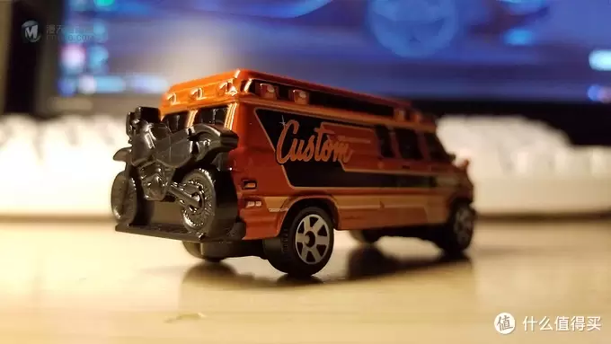 MATCHBOX 彩盒版 雪佛兰VAN、萨博班、凯雷德开盒及简介