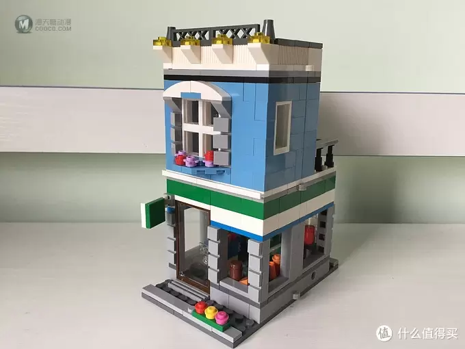 MOC其实也可以很简单好玩 篇六：我的小镇街景系列：全家便利店——LEGO 乐高 CITY 城市组