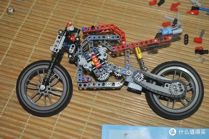 单反毁一生，LEGO穷三代 篇四十五：LEGO 42036 Street Motorcycle 公路赛车