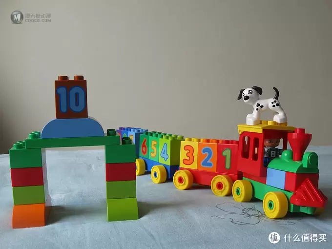 小LD喜欢的拼插玩具 篇二：开着火车去远方！ LEGO 乐高 duplo 得宝系列 数字火车 10558