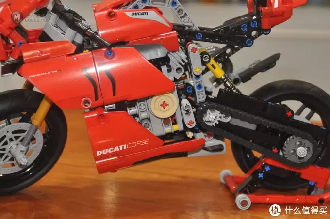 单反毁一生，LEGO穷三代 篇一百四十三：LEGO 乐高 机械组Technic 42107 杜卡迪 Panigale V4R