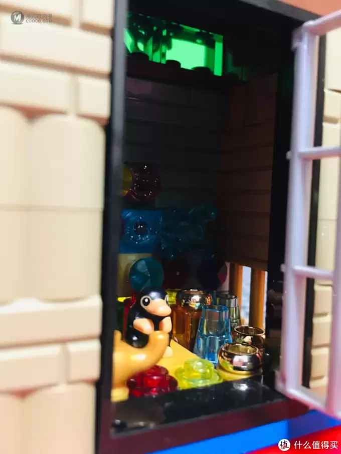 LEGO MOC：乐高打造的嗅嗅小窝，名副其实的金窝～