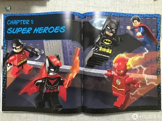 lego蝙蝠侠百科全书2018版（赠限定黄灯蝙蝠侠人仔）