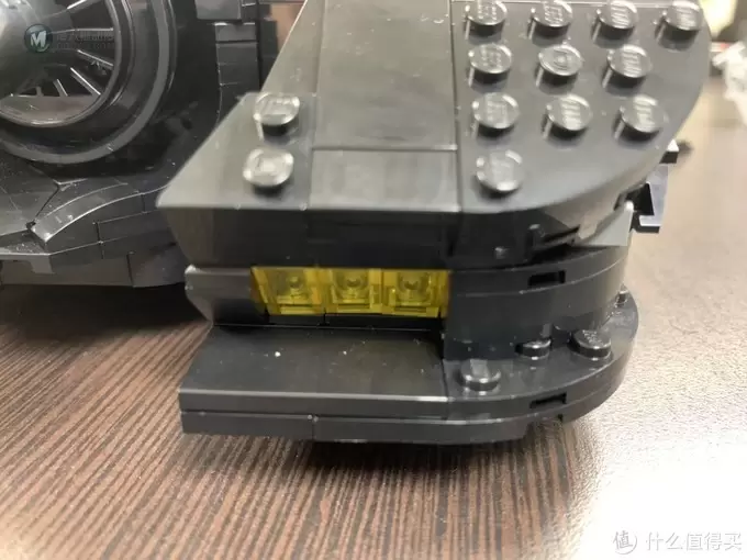 细节还原度爆表！LEGO 重现1989 年经典蝙蝠车模型