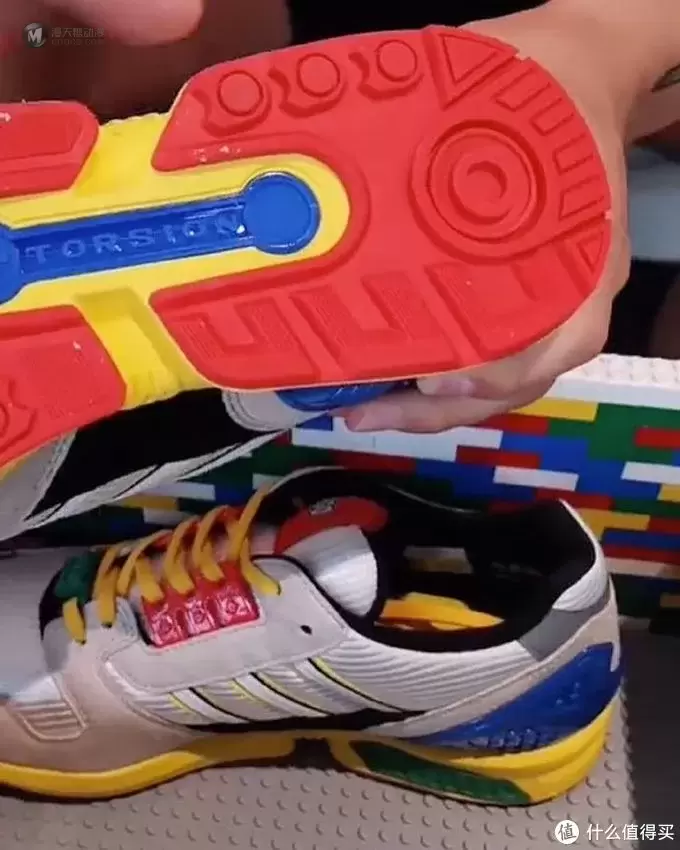 欢迎来到乐高世界：又是一场跨界合作 LEGO X adidas 联名公布