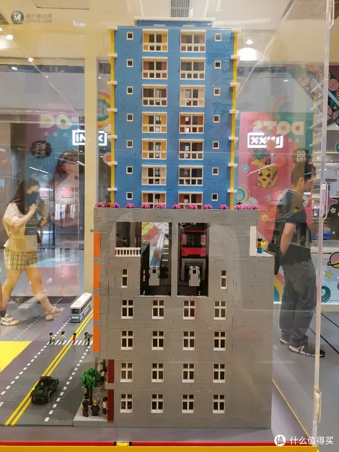 LEGO 重庆 轻轨穿楼来了