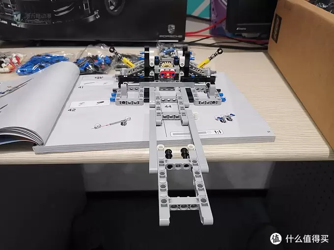 老杨的玩具仓库 篇三十一：LEGO机械组 42096保时捷911RSR评测