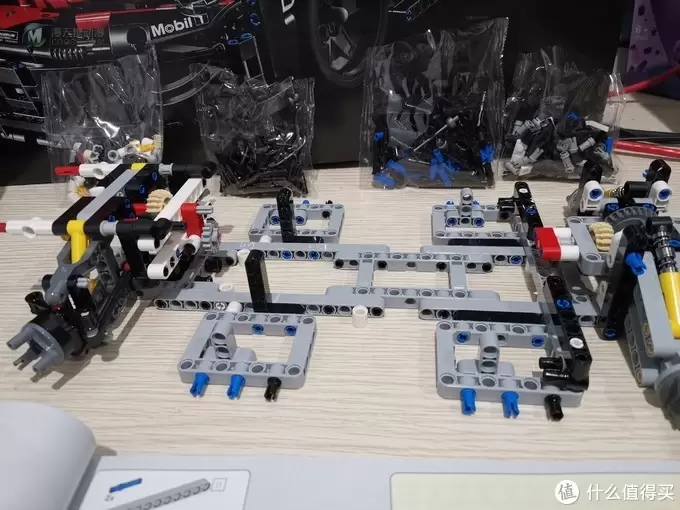 老杨的玩具仓库 篇三十一：LEGO机械组 42096保时捷911RSR评测