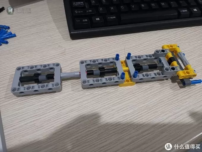 老杨的玩具仓库 篇二十七：LEGO 42108 移动起重机