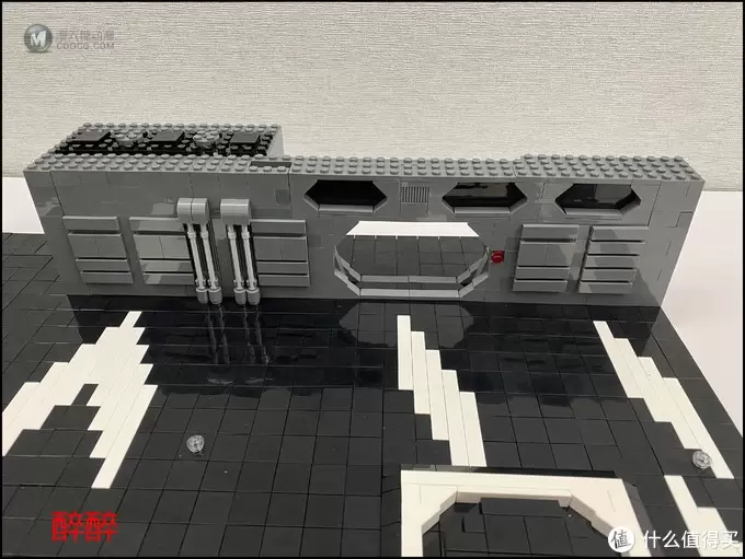 MOC 篇十五：【MOC】Docking Bay（千年隼停机坪）醉测评