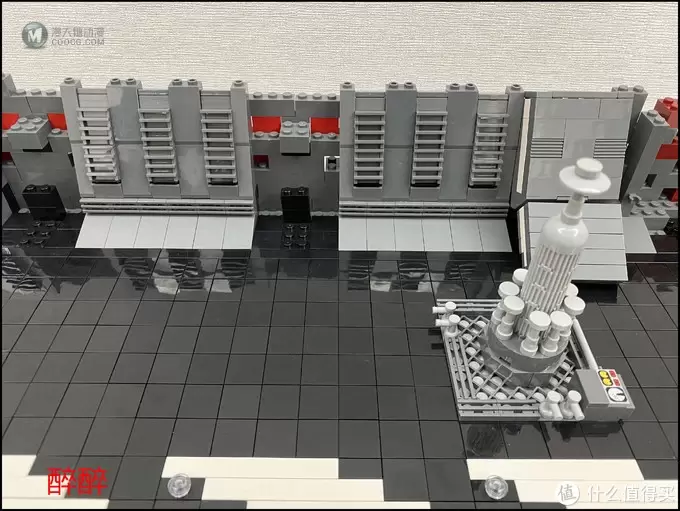 MOC 篇十五：【MOC】Docking Bay（千年隼停机坪）醉测评