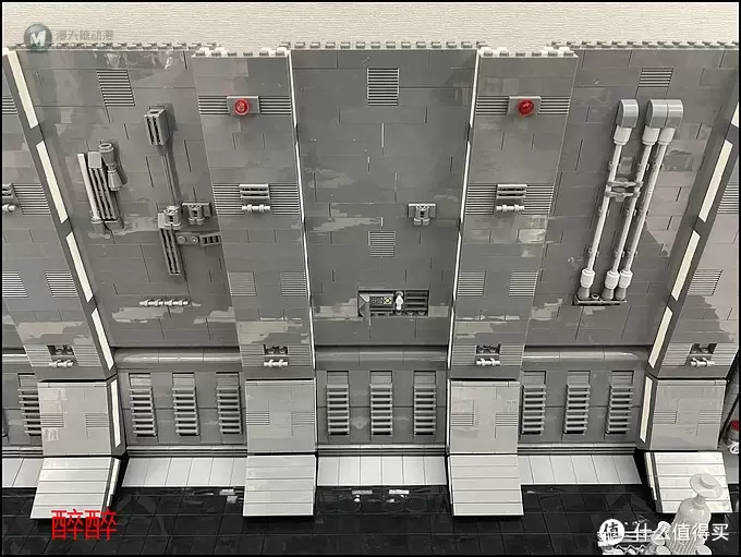 MOC 篇十五：【MOC】Docking Bay（千年隼停机坪）醉测评