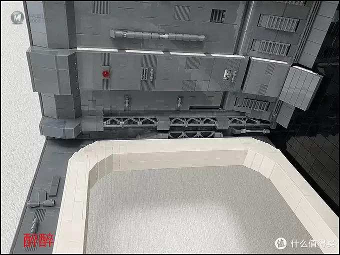 MOC 篇十五：【MOC】Docking Bay（千年隼停机坪）醉测评