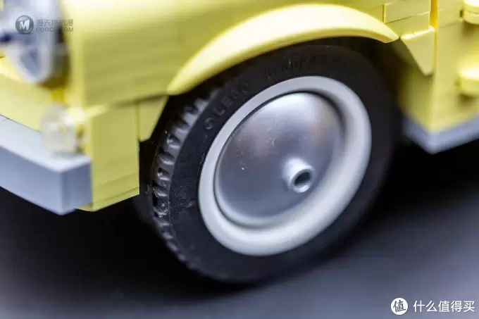 意大利国民的“砖”用小车---LEGO 10271 Fiat 500