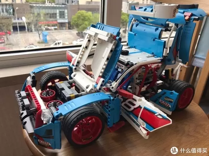 LEGO 篇五：乐高机械组42077拉力赛车，平凡的外表，扎实的内构