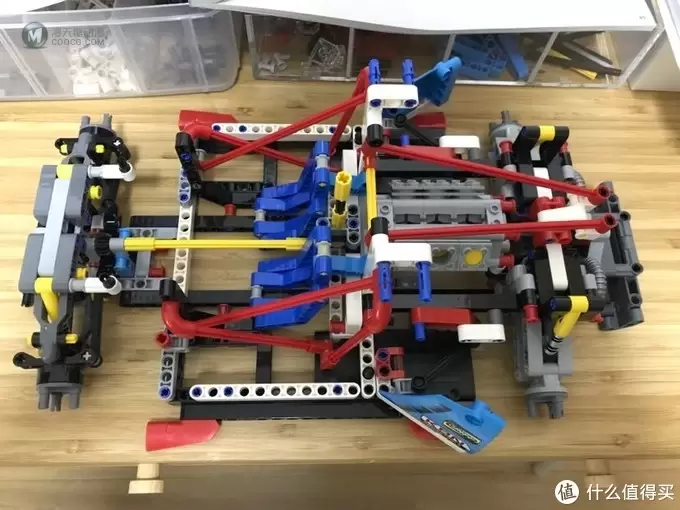 LEGO 篇五：乐高机械组42077拉力赛车，平凡的外表，扎实的内构