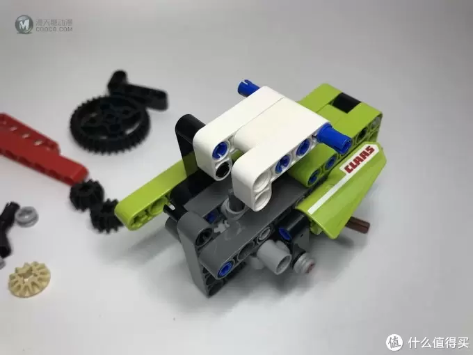 麻雀虽小：LEGO 乐高 机械组系列 42102 迷你克拉斯拖拉机