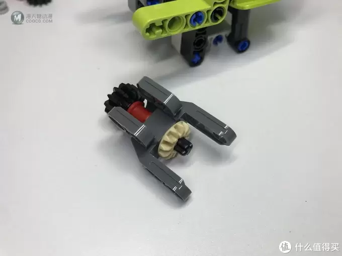 麻雀虽小：LEGO 乐高 机械组系列 42102 迷你克拉斯拖拉机