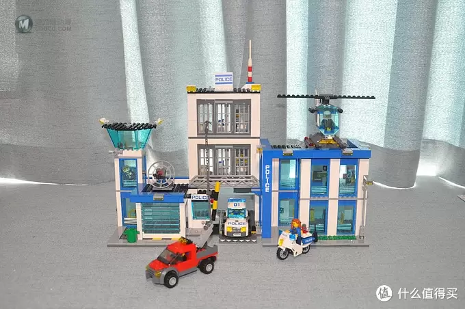 单反毁一生，LEGO穷三代 篇一百三十六：LEGO City 60047 城市系列 警察局 Police Station