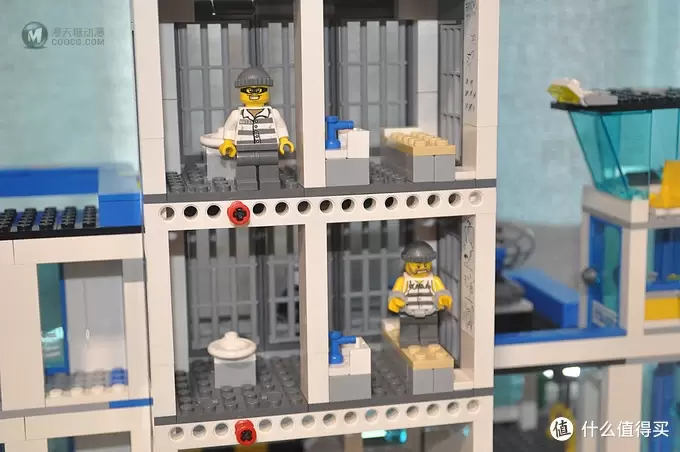 单反毁一生，LEGO穷三代 篇一百三十六：LEGO City 60047 城市系列 警察局 Police Station