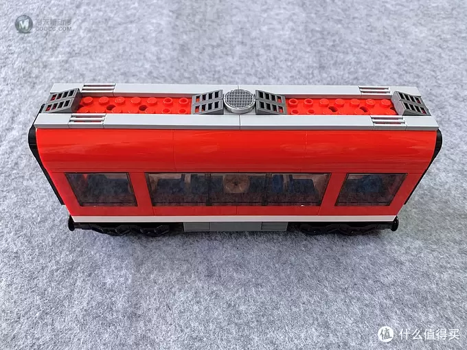 乐高小小追绝日记 篇二十五：LEGO 7938 客运列车