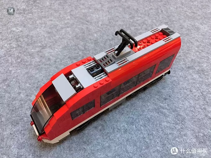 乐高小小追绝日记 篇二十五：LEGO 7938 客运列车