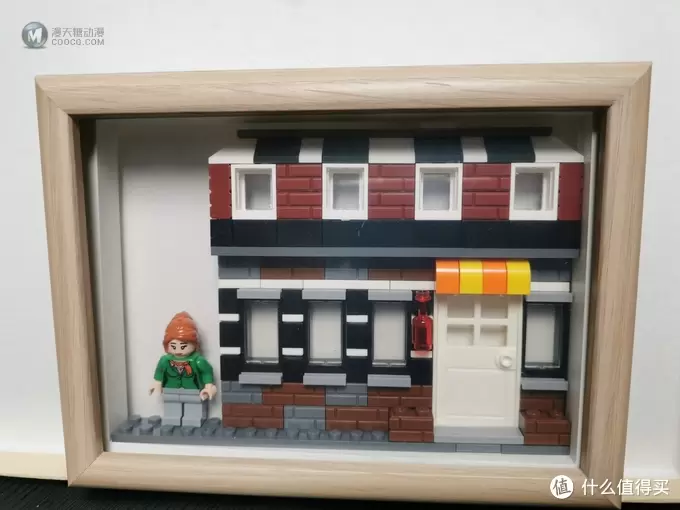 MOC其实也可以很简单好玩 篇八：又把积木塞进了IKEA相框——LEGO 乐高 CITY 城市组