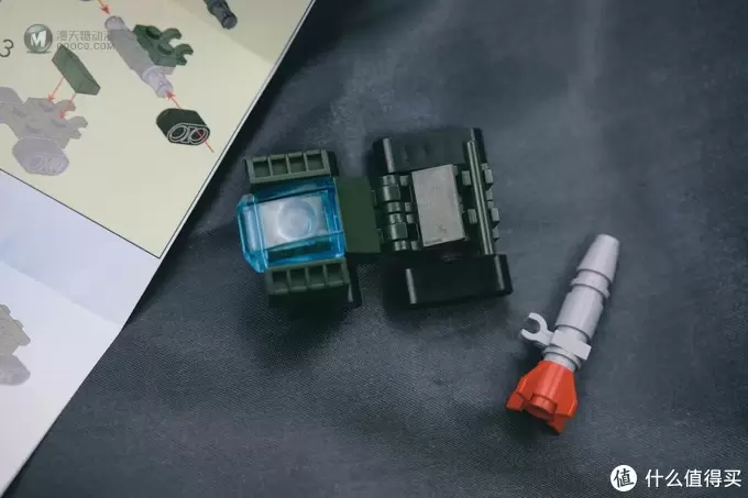 锋速极变战队之冲天导弹车