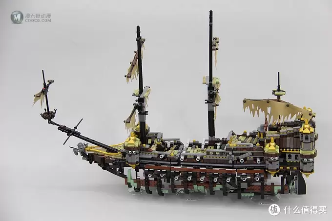 天地一沙鸥：乐高加勒比海盗之沉默的玛丽号（LEGO71042）