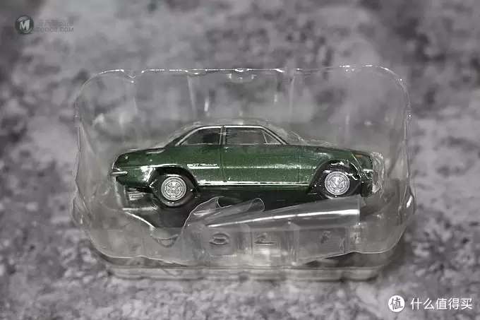 TOMICA 多美卡 TLV 五十铃·Bellett 1800 GT开箱晒单