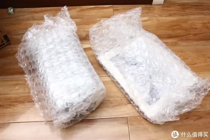 来晒晒我有奖征文的奖品，领克汽车模型及签名相框