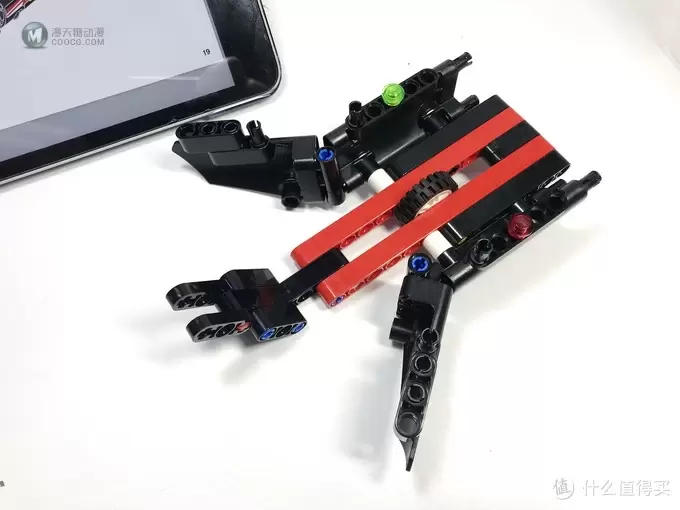 LEGO 乐高 拼拼乐 篇194：先睹为快的2019年科技系列 42089 Power Boat