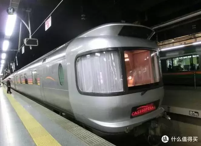 “仙后座”号寝台特急列车（北斗星色特别版）