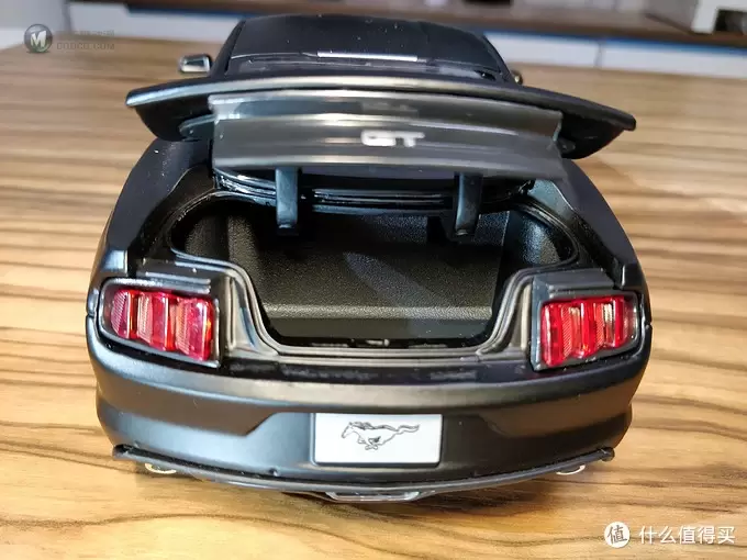 而立之年，喜提Dream Car—美驰图 15款黑色福特野马 汽车模型开箱
