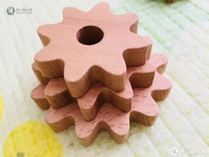 经典玩具 新颖感受 Hape 百变像素画蘑菇钉