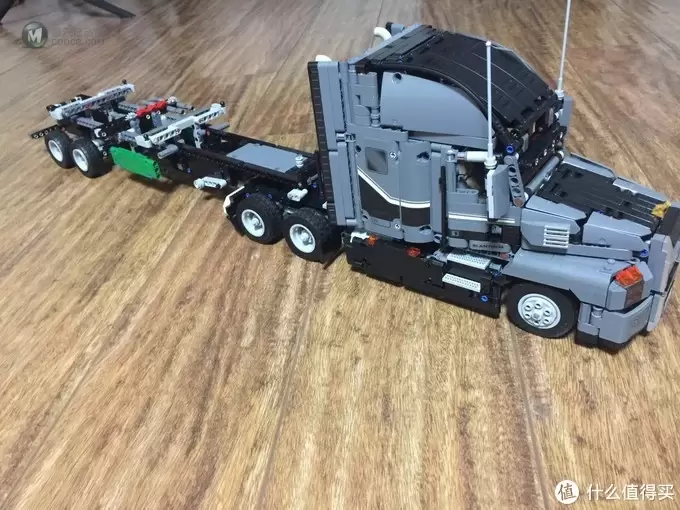 LEGO42078续篇，可玩性强的挂车