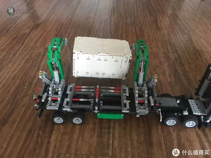 LEGO42078续篇，可玩性强的挂车