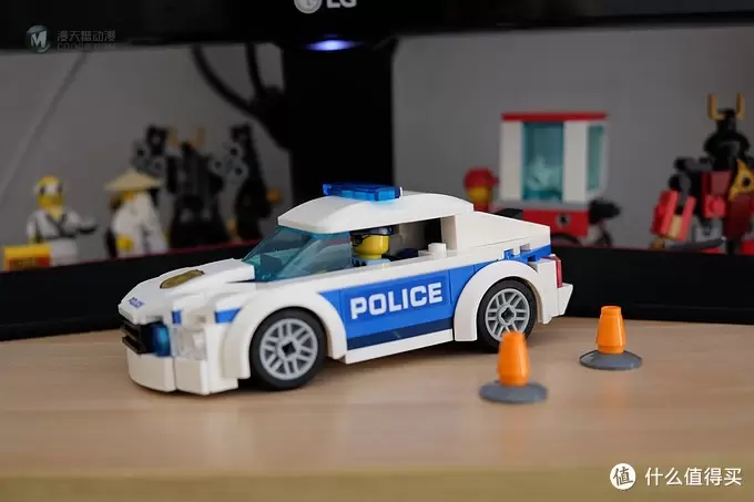 城市中不可或缺的一部分——LEGO 乐高 城市系列 60239 巡逻警车