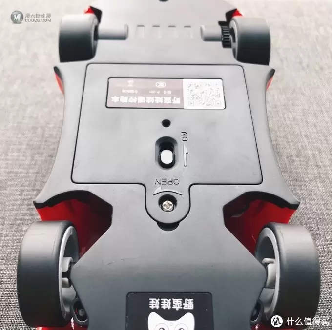 人车合一，随心随意的驾驶感——野蛮娃娃 P-201 遥控跑车