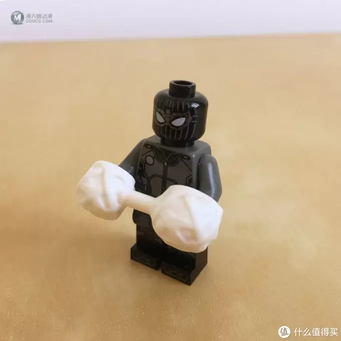 玩具测评丨LEGO乐高76128《蜘蛛侠：英雄远征》大战熔岩人