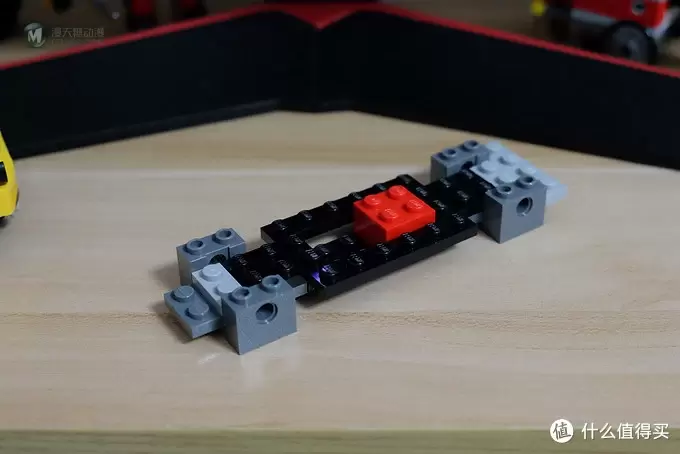 肌肉车的速度与激情——LEGO 乐高 超级赛车系列 2018道奇挑战者 SRT DEMON VS 1970道奇战马 R/...