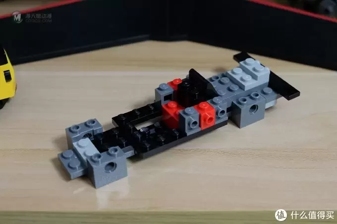 肌肉车的速度与激情——LEGO 乐高 超级赛车系列 2018道奇挑战者 SRT DEMON VS 1970道奇战马 R/...