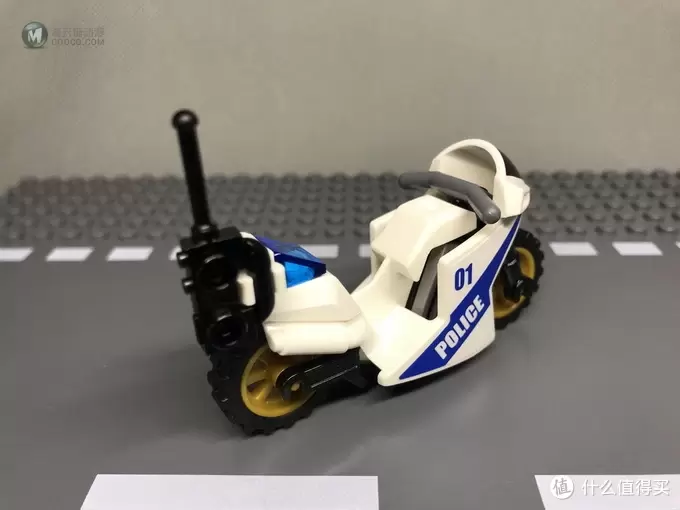 LEGO 乐高 City 城市系列 60137 追踪重型拖车
