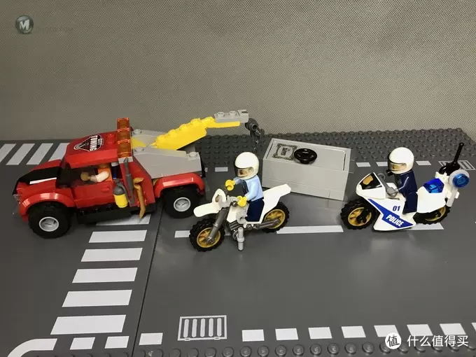 LEGO 乐高 City 城市系列 60137 追踪重型拖车