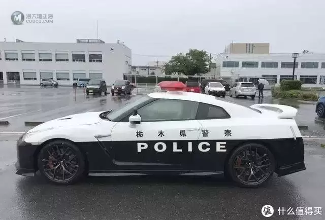 多美卡红白盒105号枥木县GTR35警车