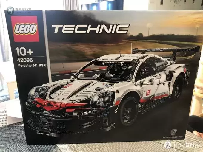 大儿童的礼物：乐高42096 Porsche 911RSR