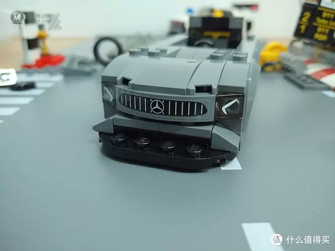 目前唯一一辆乐高AMG跑车——LEGO 乐高 超级赛车系列 75877 梅赛德斯AMG GT3