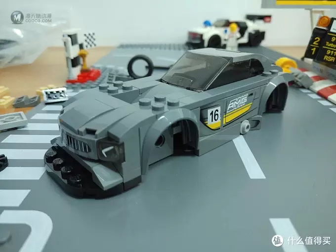 目前唯一一辆乐高AMG跑车——LEGO 乐高 超级赛车系列 75877 梅赛德斯AMG GT3