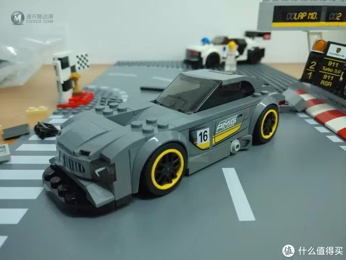 目前唯一一辆乐高AMG跑车——LEGO 乐高 超级赛车系列 75877 梅赛德斯AMG GT3